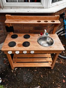 Play kitchen mud kitchen