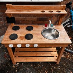 Play kitchen mud kitchen