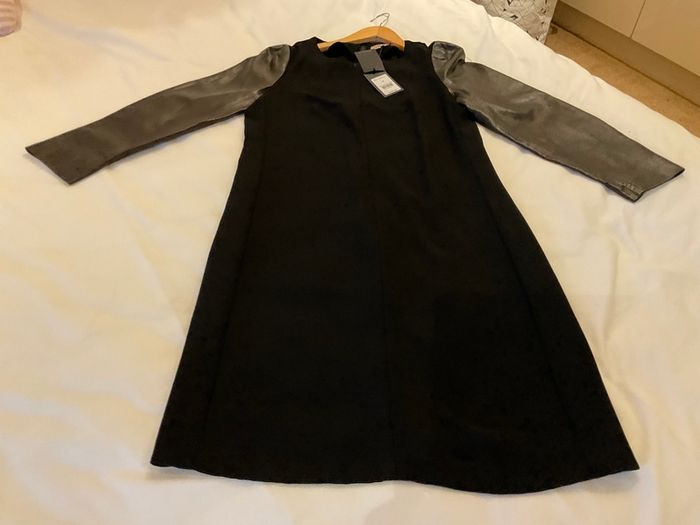 Stunning Jaeger black leather detail shift dress 10 NWT New