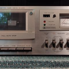 Hitachi D-220 Stereo Cassette Deck