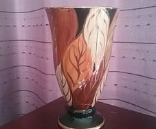 Black Leafy Vase