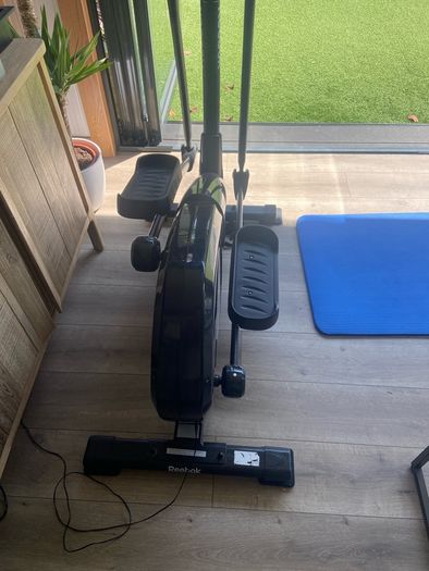 Reebok cross trainer