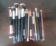 Makeup brush bundle