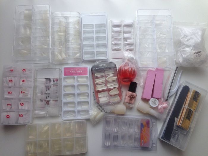 Nails tips and gels