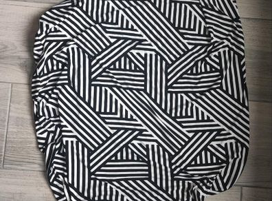 Black & White Striped Breastfeeding Cover