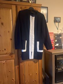 Gorgeous Zara White and Navy Jackrt