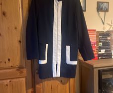 Gorgeous Zara White and Navy Jackrt
