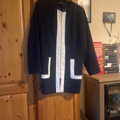 Gorgeous Zara White and Navy Jackrt