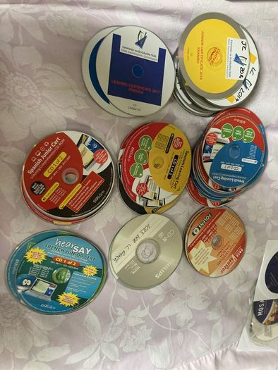43 CDs for upcycling