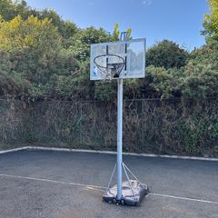 basketball stand