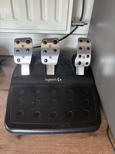 Logitech G920 with shifter box for everything mint condition