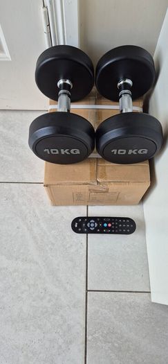 two brand new sets of rubber coated dumbbells 2x12.5kg  2x10kg