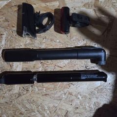 bike front and back light with 2 air pumps, good condition