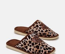 Cute Leopard Print Slip On Shoes size 6