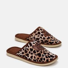 Cute Leopard Print Slip On Shoes size 6