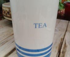 Tea storage jar, utensils storage, blue stipe