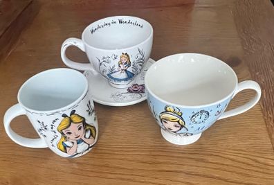 Cups & Saucer - Alice in Wonderland