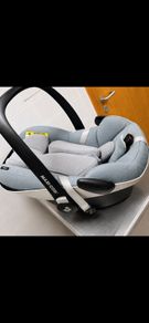 Maxi-Cosi infant car pebble