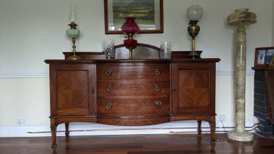 sideboard