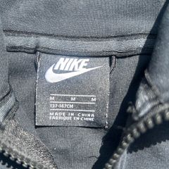 Nike Black Tracksuit - Size Youth Medium (Approx Age 10-12yrs)
