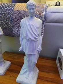 statues