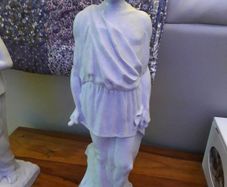 statues