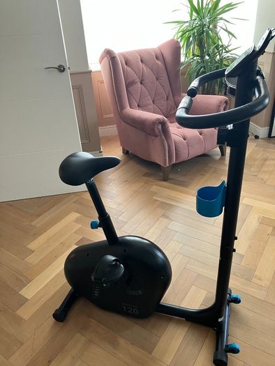 Great excercise bike with adjustable resistance