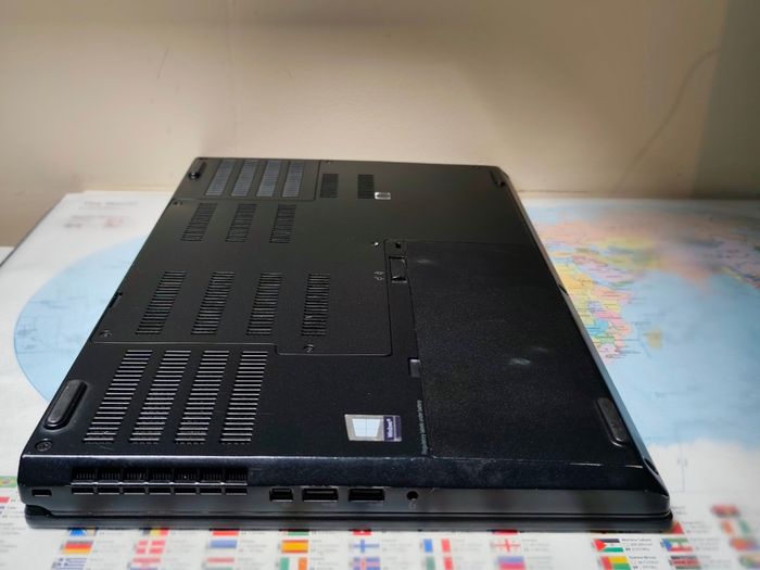 Lenovo ThinkPad P52  15.6"  Intel i7 8th Gen | 32GB RAM | 512GB SSD | Windows 11 | Office 2021 gaming laptop.