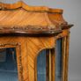 20th Louis XV Style Vernis Martin Display Cabinet Image 2