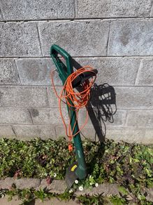 Electric Lawn Trimmer