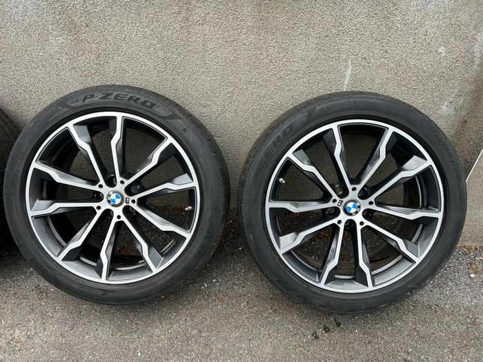 BMW X4 genuine 20" alloy wheels and tyres