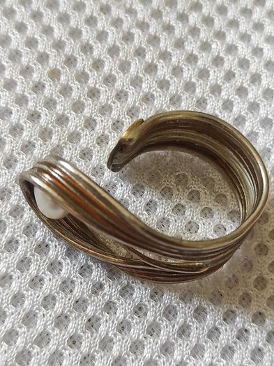 Sterling silver pearl ring