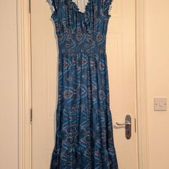 Stunning floral maxi dress