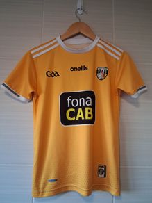 Antrim Jersey. Official Oneills Antrim GAA Home Jersey. Youths Boys Girls Age 10 To 11 Years. Collect In Dublin Or Receive Via Post.