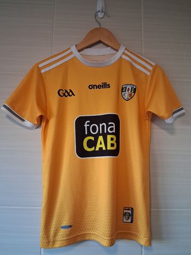 Antrim Jersey. Official Oneills Antrim GAA Home Jersey. Youths Boys Girls Age 10 To 11 Years. Collect In Dublin Or Receive Via Post.