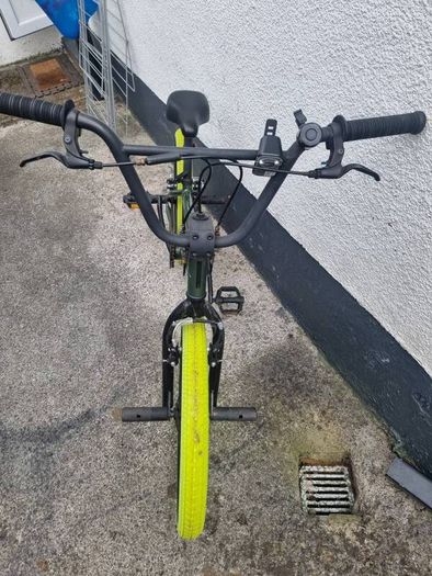 BMX with front and rear pegs