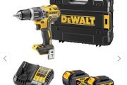 DeWalt DCD796 18V XR Brushless Combi Drill Kit