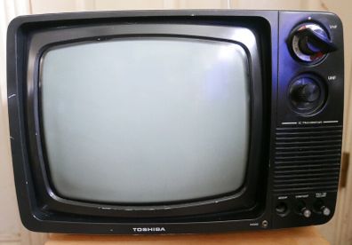 Vintage 1976 Toshiba TV Television B1202 WORKING