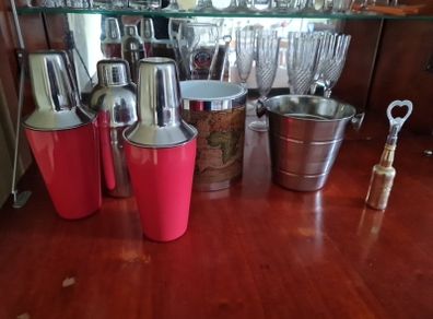 Bar stuff