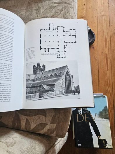 The Architecture Of Ireland. From Earliest Times To 1880. By Maurice Craig. First Edition Large Volume Hardback With Dustjacket In Good Condition.  See Photos For Same