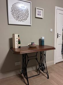 Beautiful early 20th century singer table