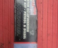 Sealeypetrol and diesel engine compression tester