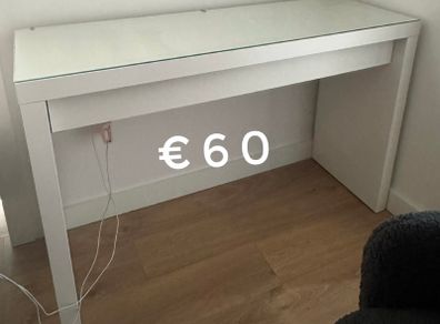 Dressing table or desk