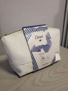 Dove Wash Bag Gift Ser