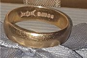 Pristine Vintage 22ct Gold Wedding Band-B.BROS