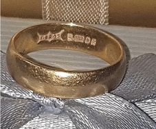 Pristine Vintage 22ct Gold Wedding Band-B.BROS