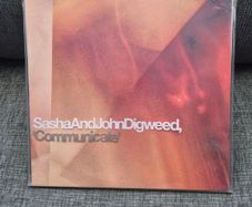 Sasha and Digweed Communicate