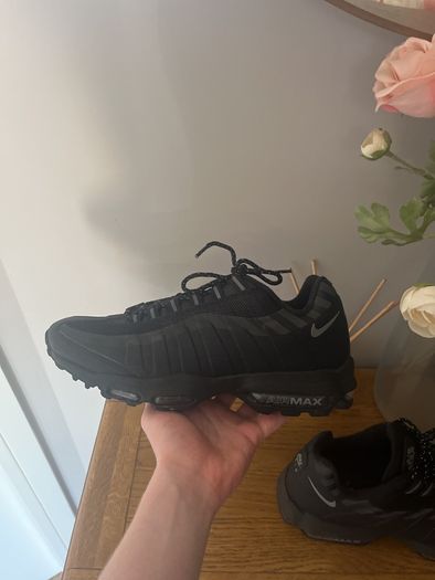 Nike air max 95s "black" size 8 men's