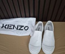 Kenzo tiger slip on bnew