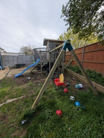 Playhouse/swing set